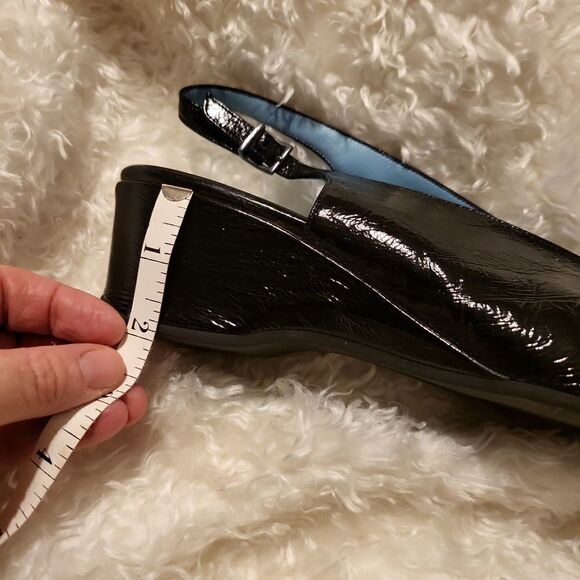 Thierry rabotin charming with Black crinkle patent leather, sling back 2" heel - Picture 7 of 8